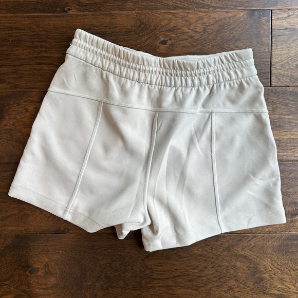 Lululemon Softstreme Perfectly Oversized Cropped Crew + Matching Shorts - Picture 9 of 11